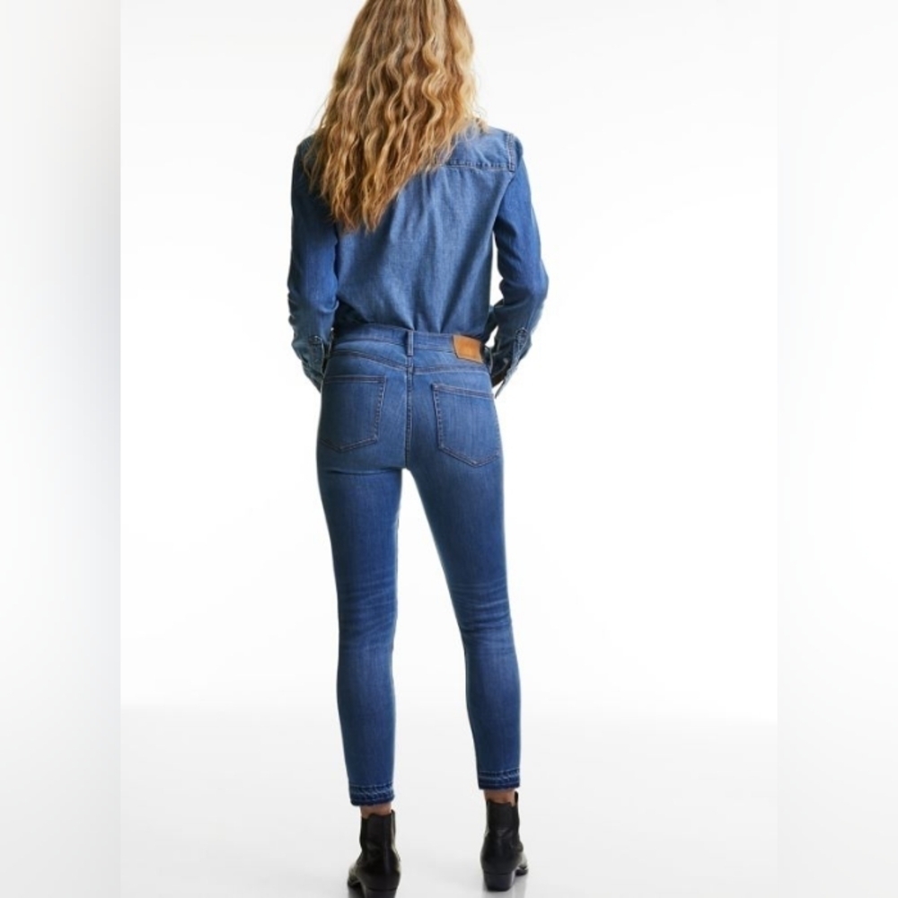 Denim Forum Nico Mid Rise Skinny Crop, Size 24 - Picture 6 of 13